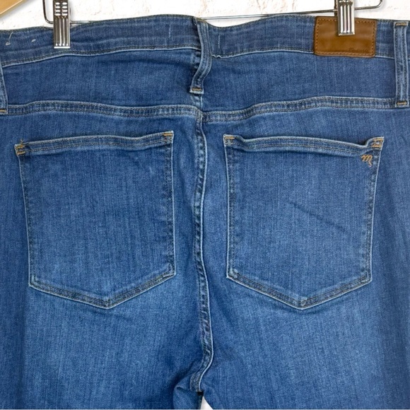 Madewell Cali Demi Boot Cut Jeans Size 33 High Rise Buttonfly Cropped Jeans - Picture 6 of 12